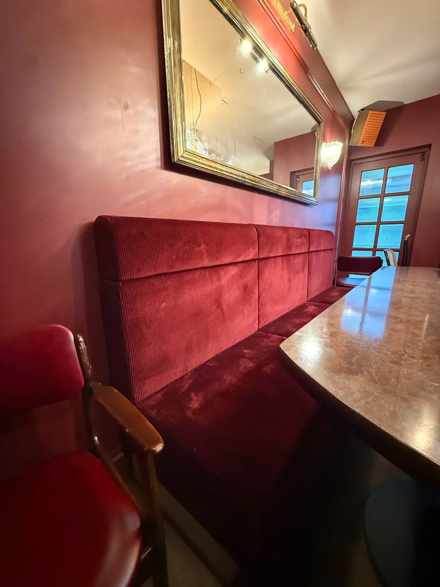 Salusbury Pub Banquette Seating 14