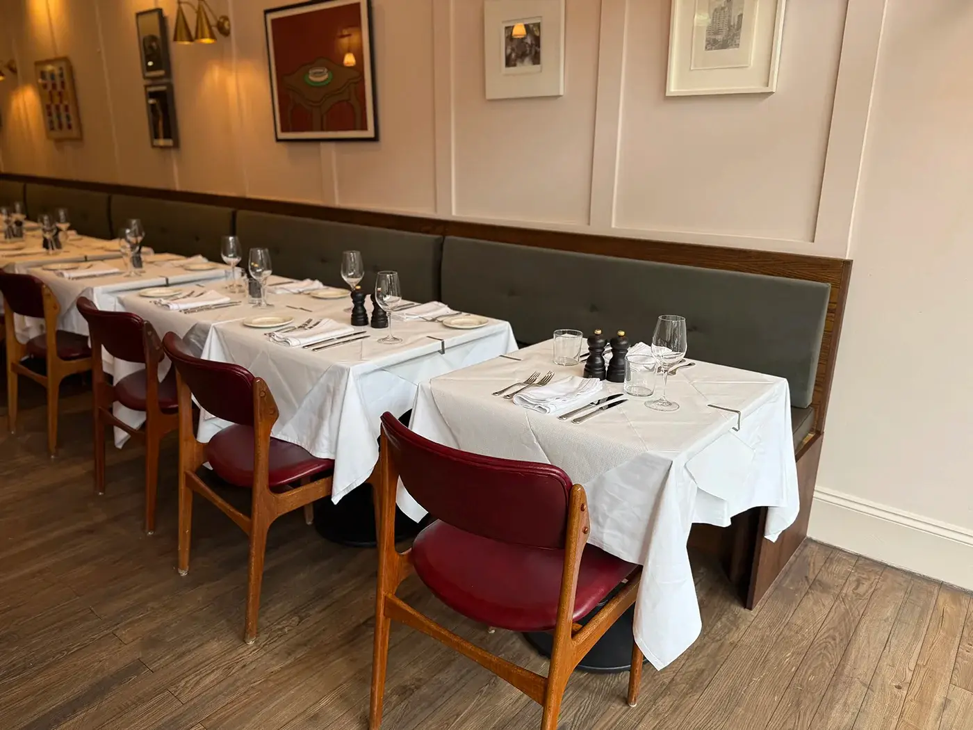 Salusbury Pub Banquette Seating 6